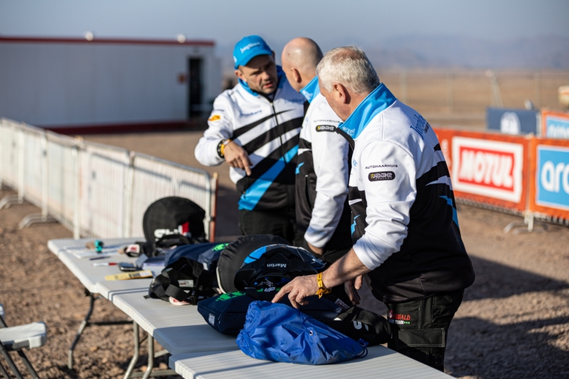 240104_Checks_615 Huzink_PRDR7674.jpg